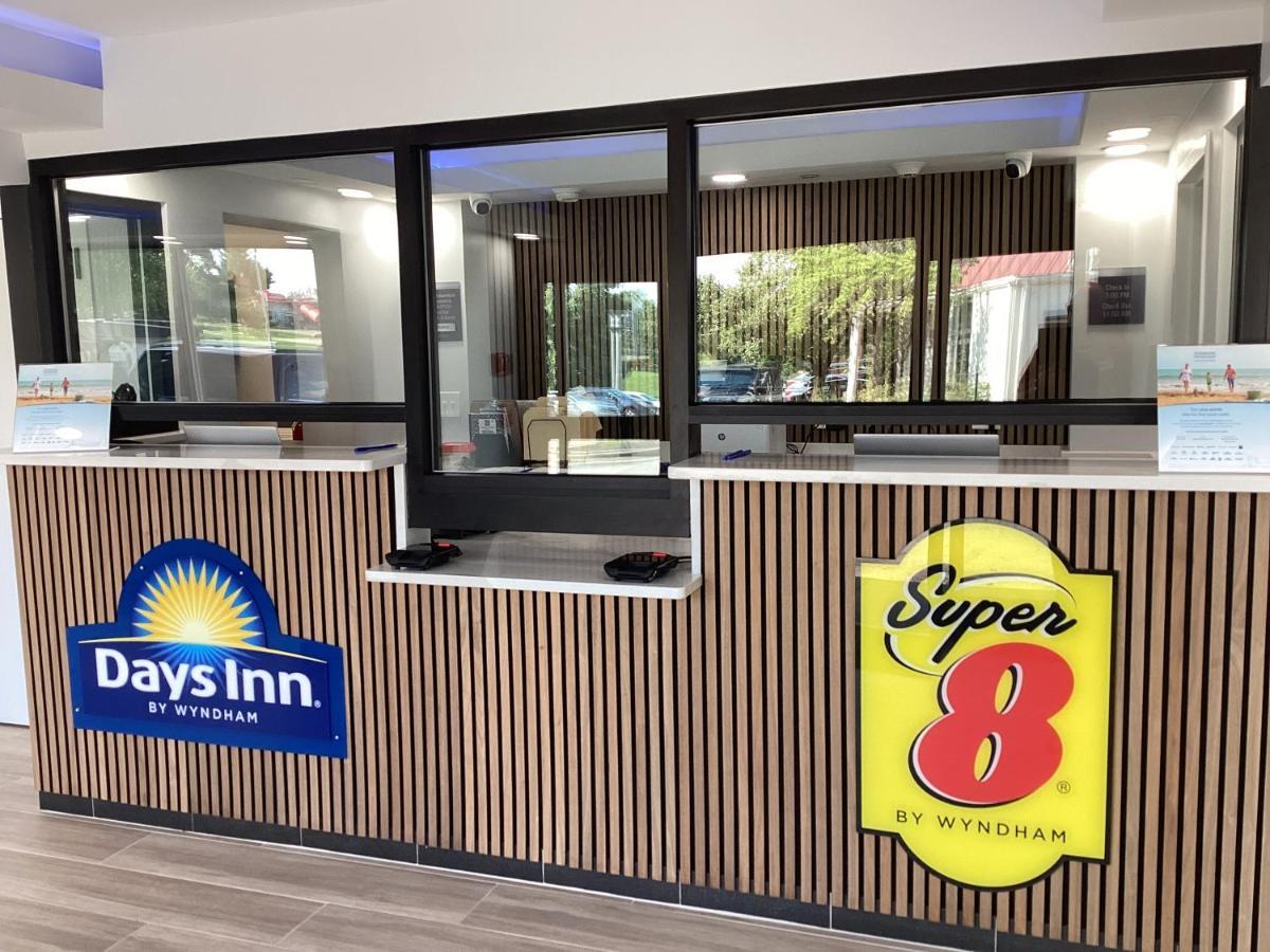 Super 8 By Wyndham Baltimore Northwest Exterior foto